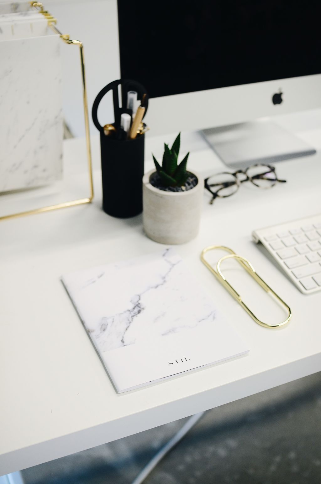 Manuals: Manuals Online printing: A4/A3/A2/A1, PDF, documents, posters, calendars, canvases, photos - Our carefully selected printers offer high quality professionally-finished products!